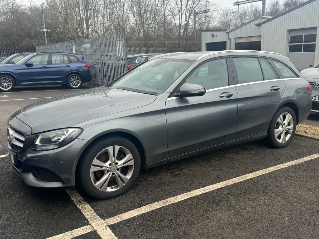 Used Mercedes-Benz C Class 2016 for sale - 77499399: Photo 2