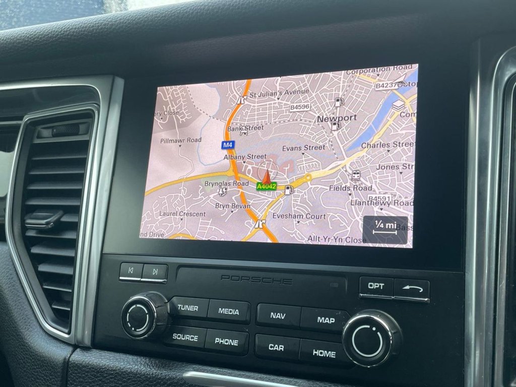 Used Porsche Macan 2017 for sale - 77477730: Photo 38