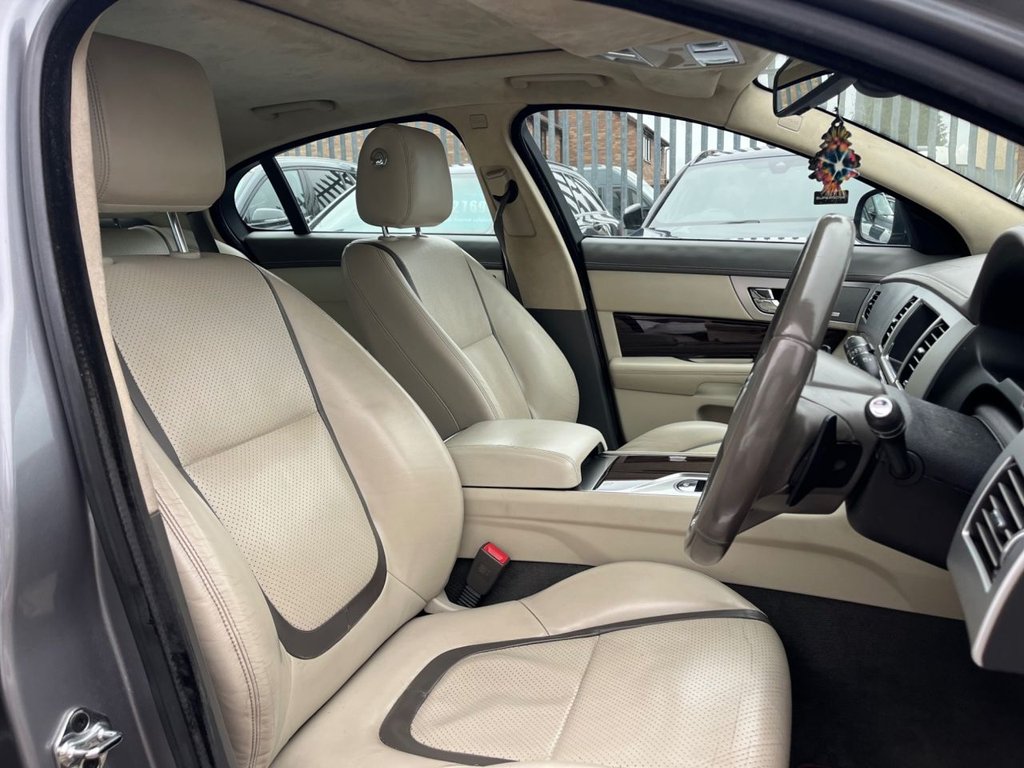 Used Jaguar XF 2011 for sale - 77383756: Photo 8