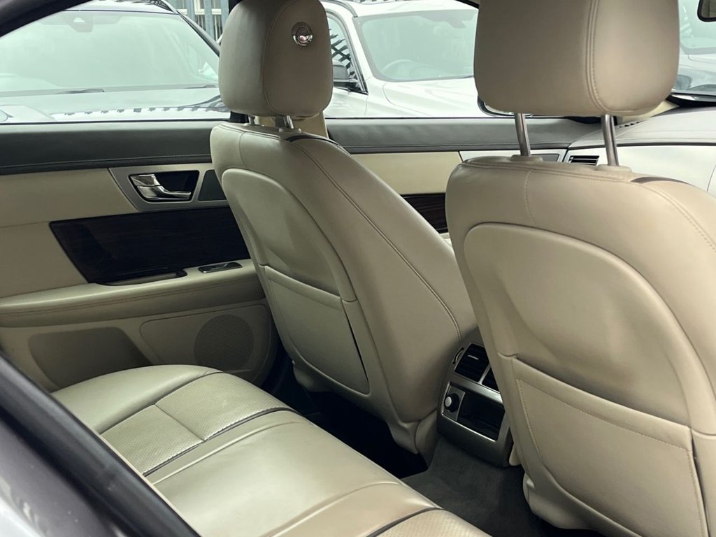 Used Jaguar XF 2011 for sale - 77383756: Photo 9