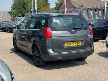 Used Peugeot 5008 2015 for sale - 79254289: Photo