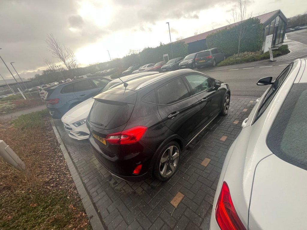 Used Ford Fiesta 2018 for sale - 77642885: Photo 3