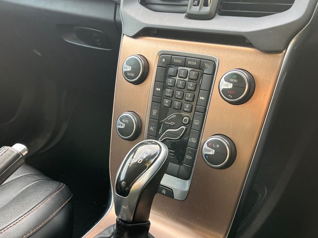 Used Volvo V40 2015 for sale - 77172120: Photo 12