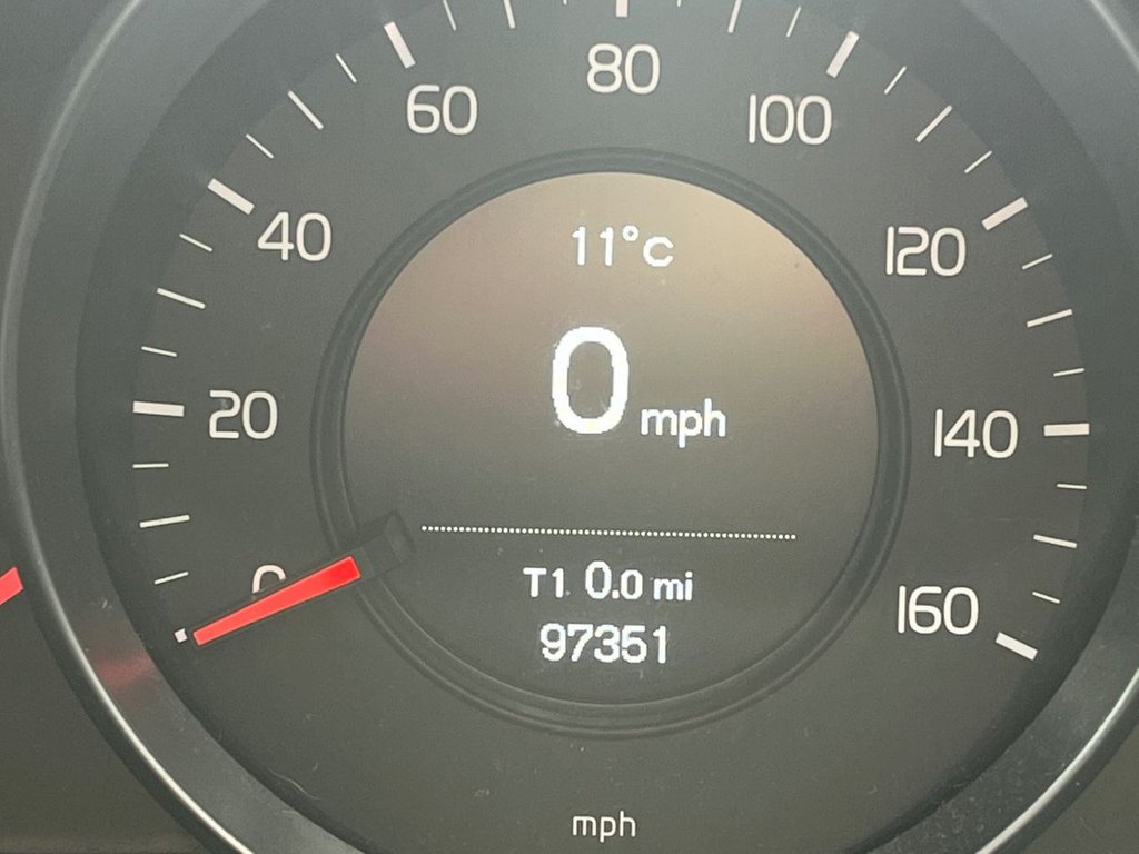 Used Volvo V40 2015 for sale - 77172120: Photo 13