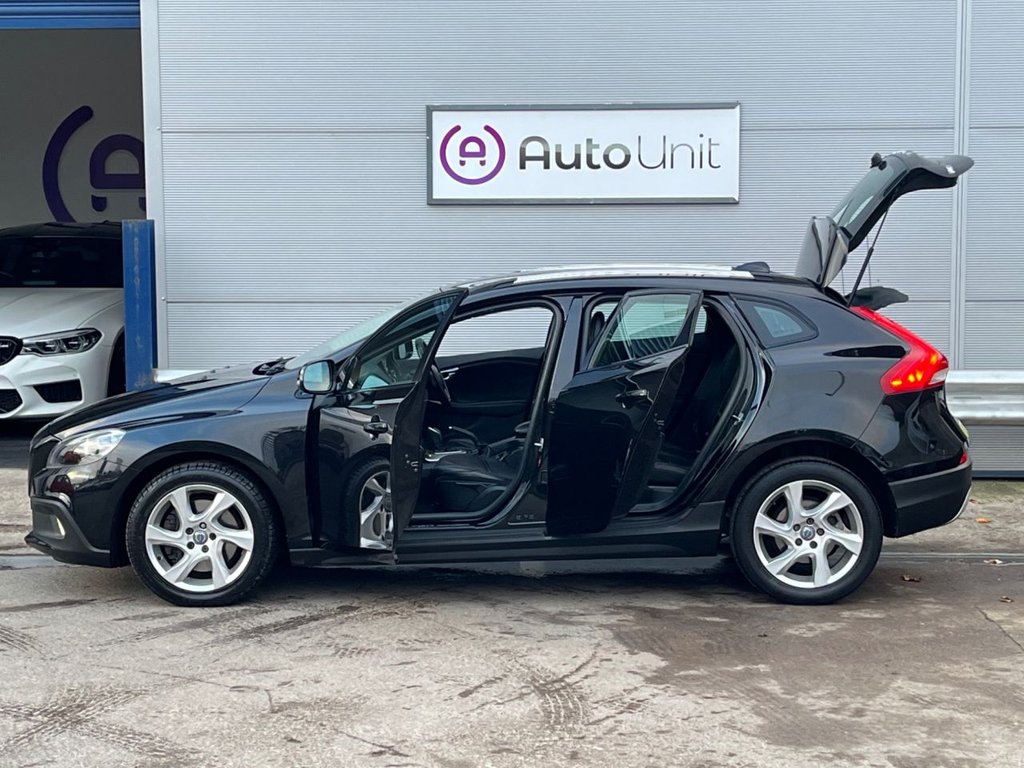 Used Volvo V40 Cross Country 2015 for sale - 77172120: Photo 18