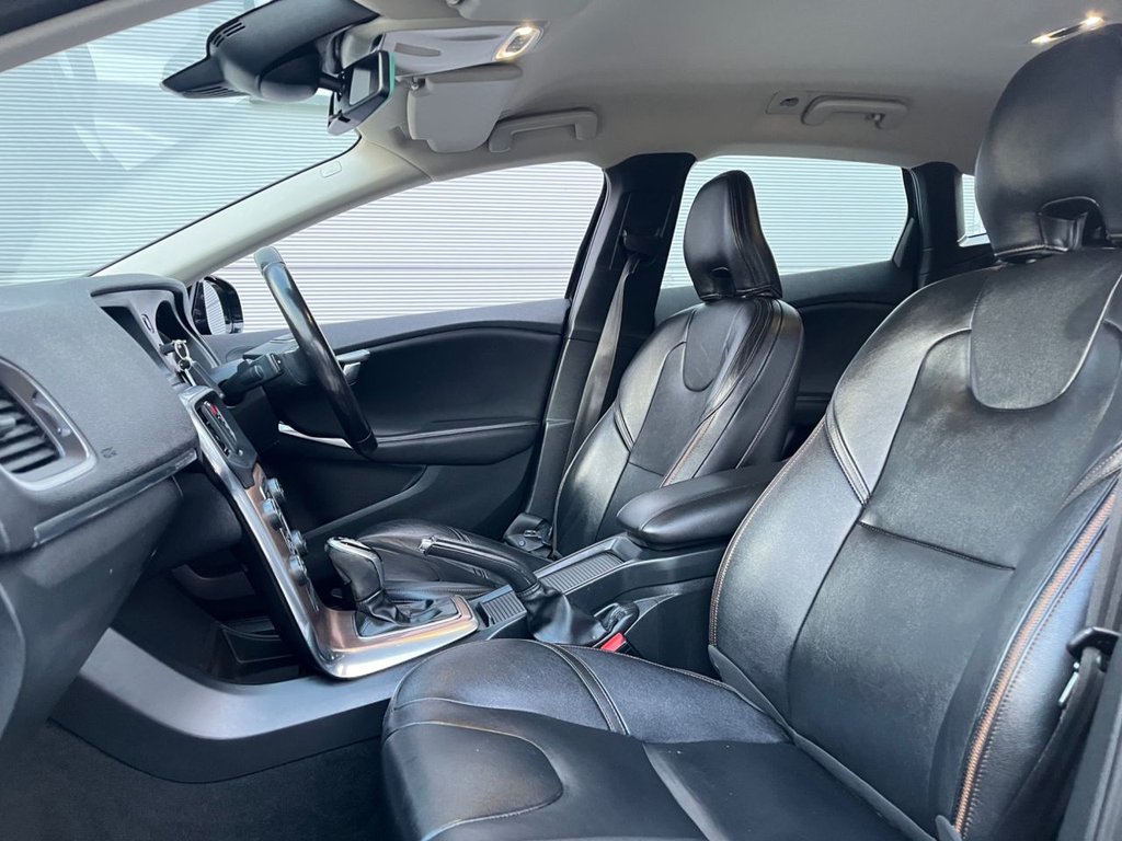 Used Volvo V40 Cross Country 2015 for sale - 77172120: Photo 22