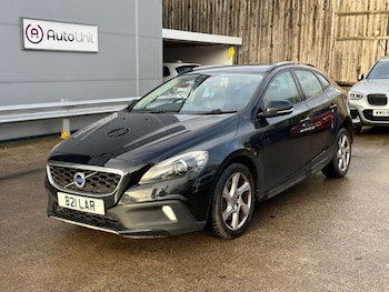 Used Volvo V40 2015 for sale - 77172120: Photo