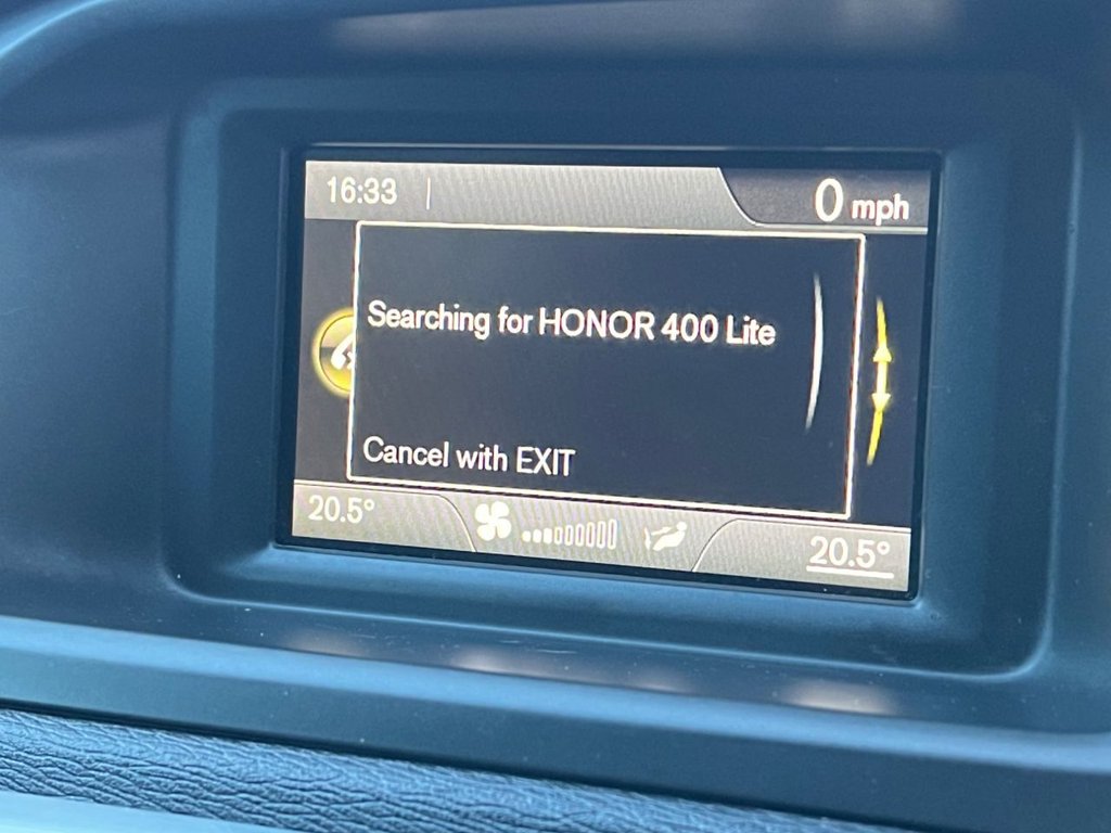 Used Volvo V40 Cross Country 2015 for sale - 77172120: Photo 30