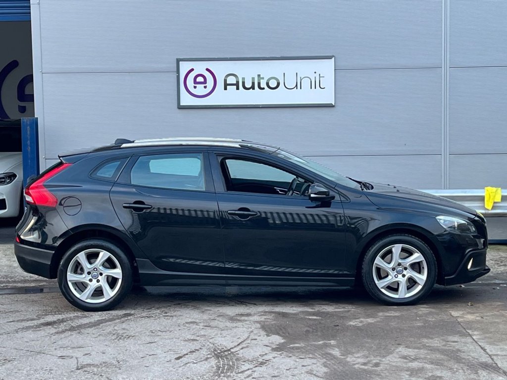 Used Volvo V40 Cross Country 2015 for sale - 77172120: Photo 34