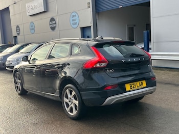 Used Volvo V40 2015 for sale - 77172120: Photo