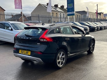 Used Volvo V40 2015 for sale - 77172120: Photo