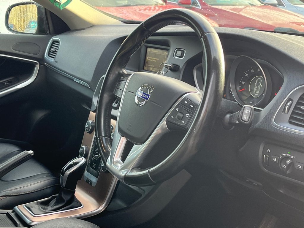 Used Volvo V40 2015 for sale - 77172120: Photo 5
