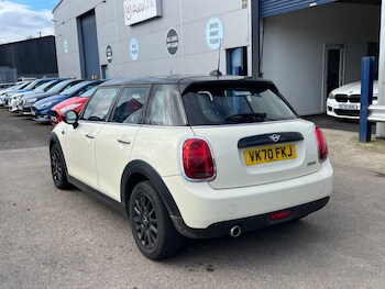 Used MINI Hatch 2020 for sale - 77820470: Photo