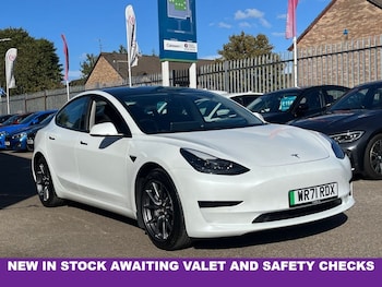 Tesla - Model 3