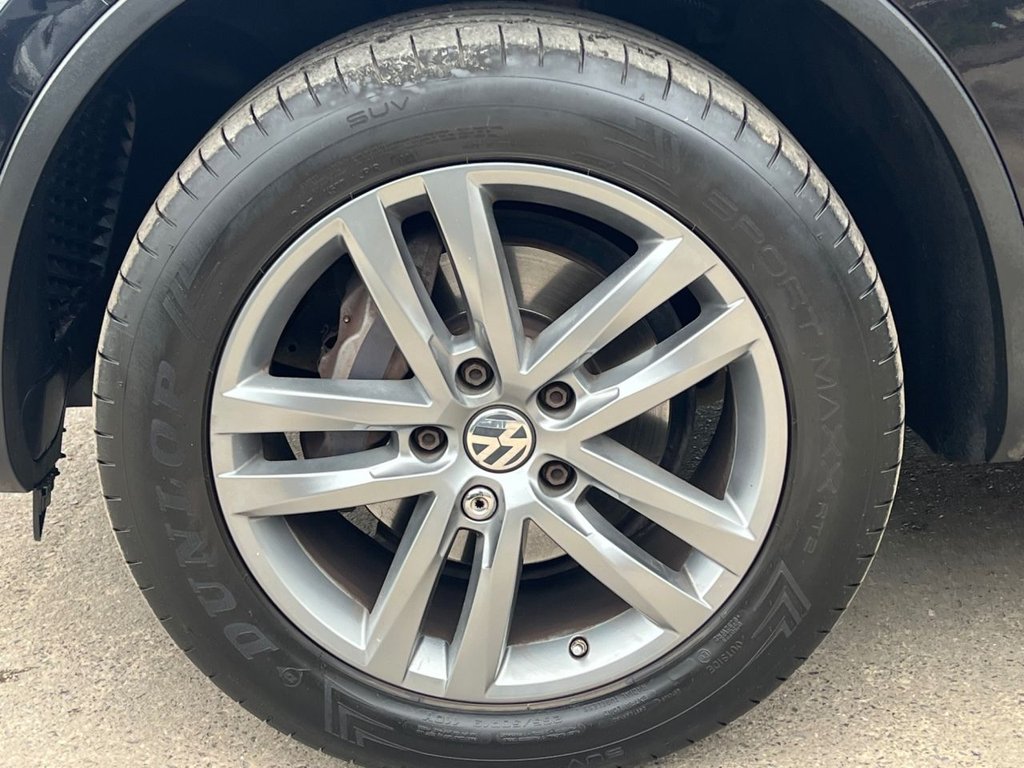 Used Volkswagen Touareg 2015 for sale - 76604396: Photo 32