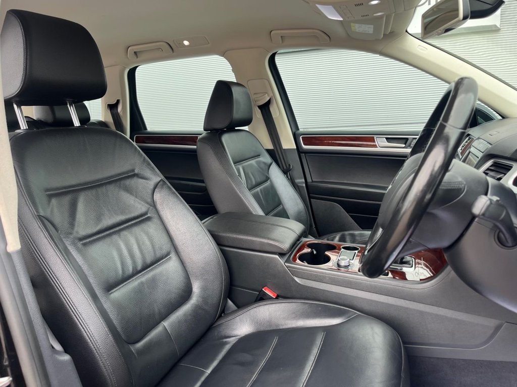 Used Volkswagen Touareg 2015 for sale - 76604396: Photo 9