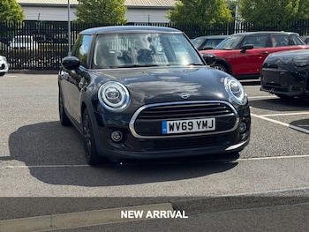 Used MINI Hatch 2019 for sale - 79437682: Photo