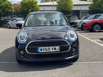 Used MINI Hatch 2019 for sale - 79437682: Photo