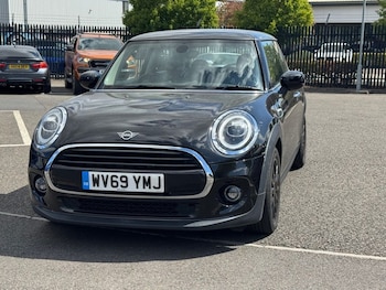Used MINI Hatch 2019 for sale - 79437682: Photo