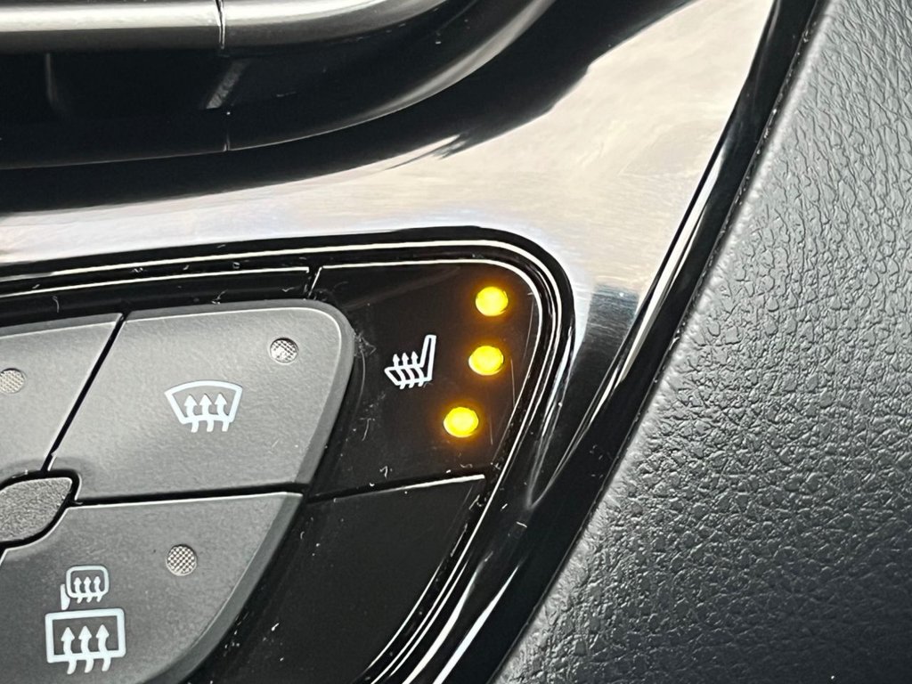 Used Toyota C-HR 2020 for sale - 76386113: Photo 28