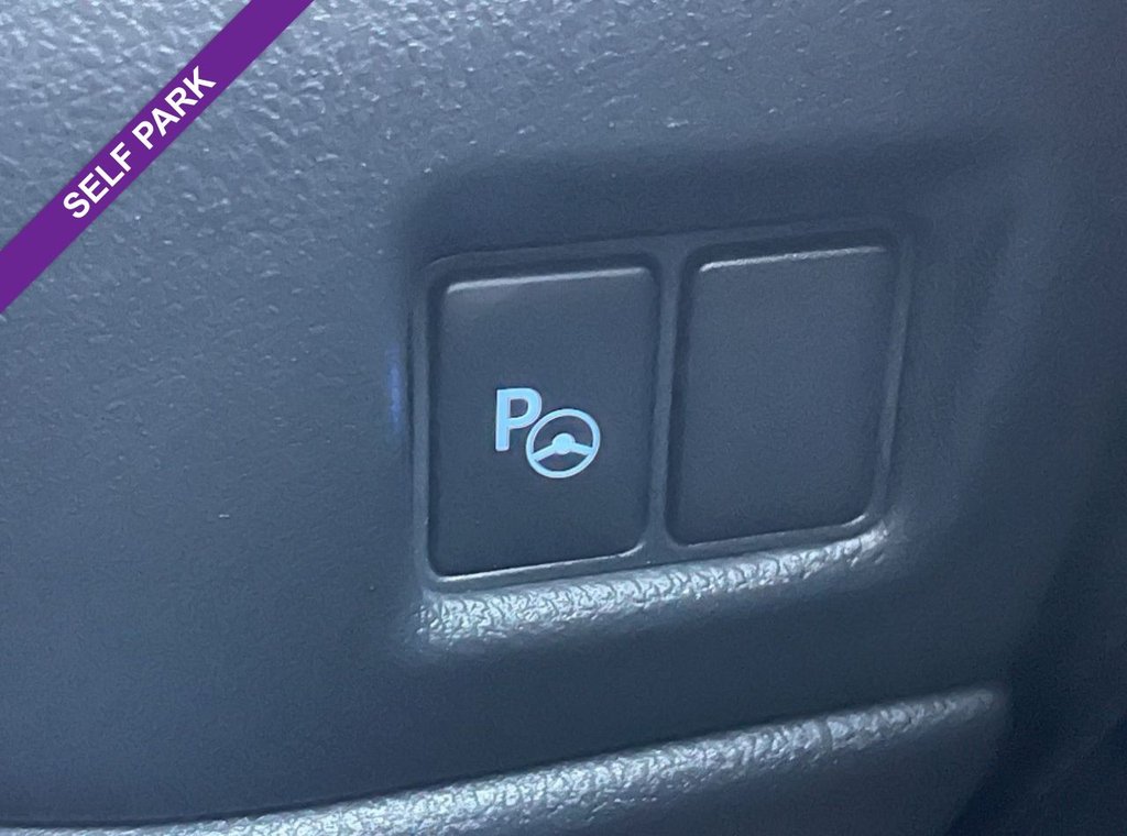 Used Toyota C-HR 2023 for sale - 77672627: Photo 15