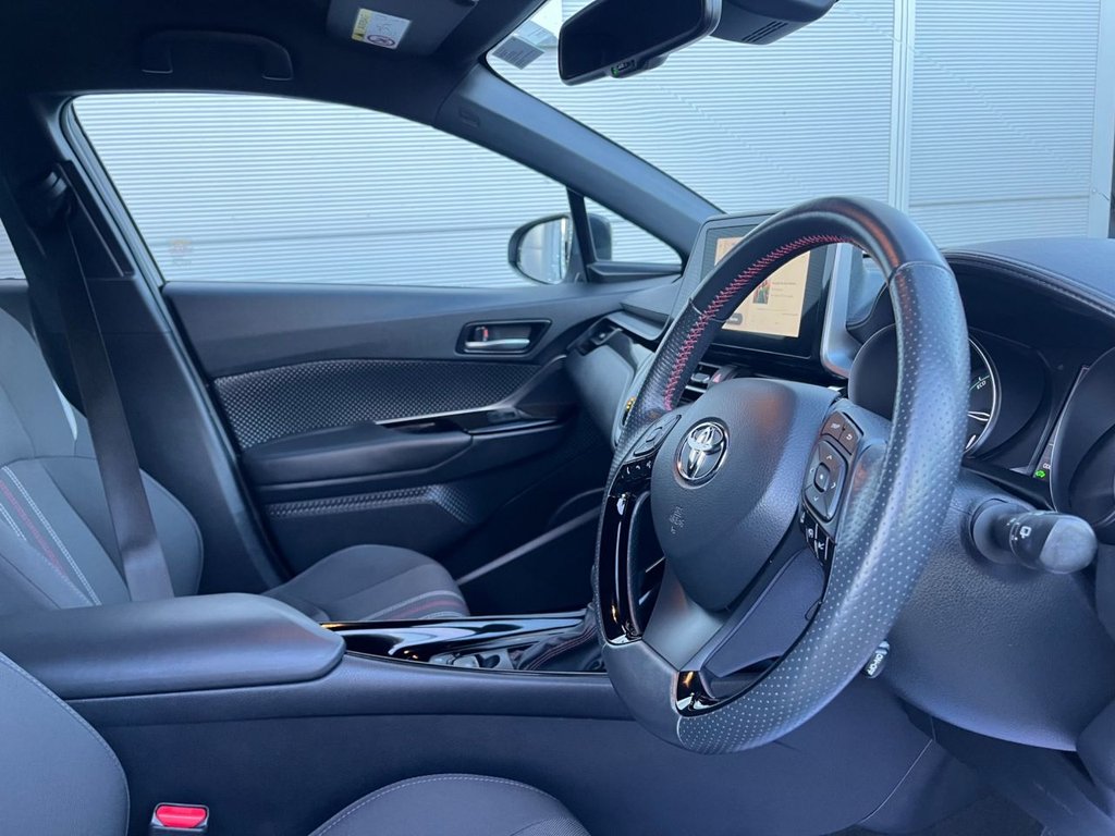 Used Toyota C-HR 2023 for sale - 77672627: Photo 8