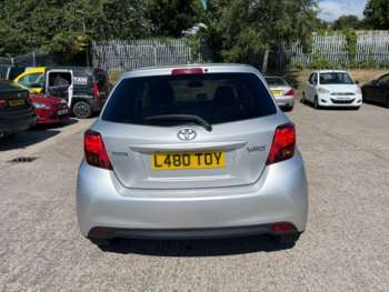 Used Toyota Yaris 2016 for sale - 75206450: Photo