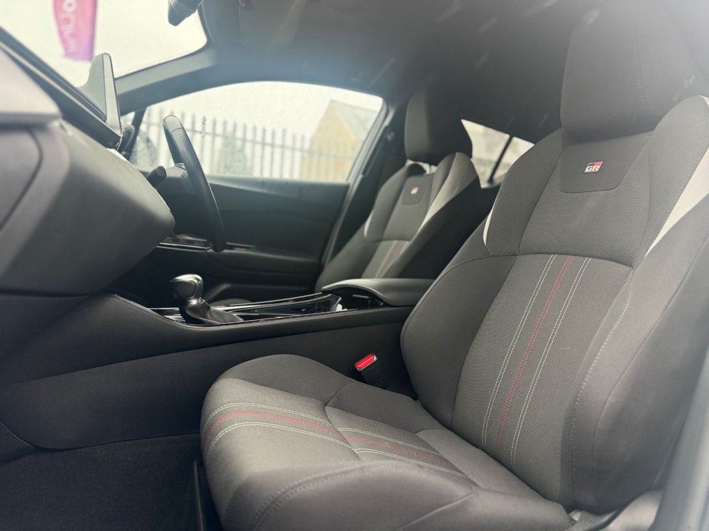 Used Toyota C-HR 2023 for sale - 76665692: Photo 11