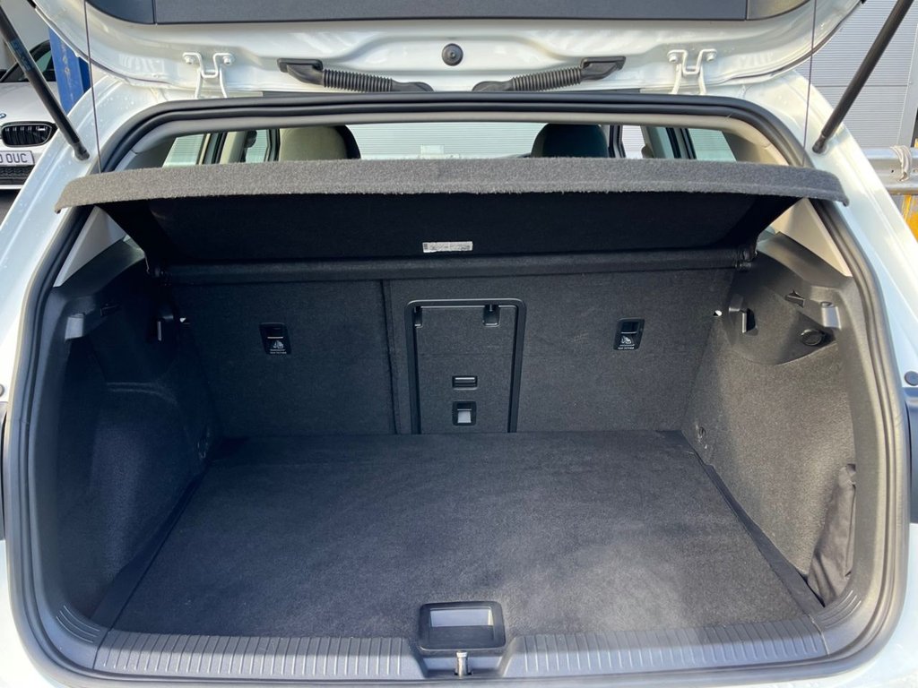 Used Volkswagen Golf 2020 for sale - 76923567: Photo 11