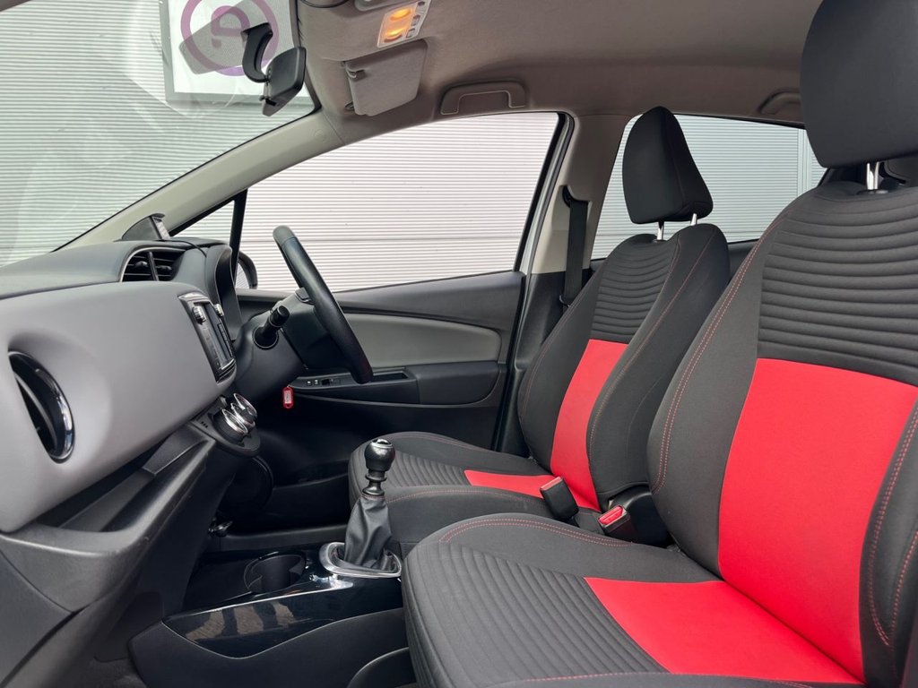 Used Toyota Yaris 2015 for sale - 75936539: Photo 22