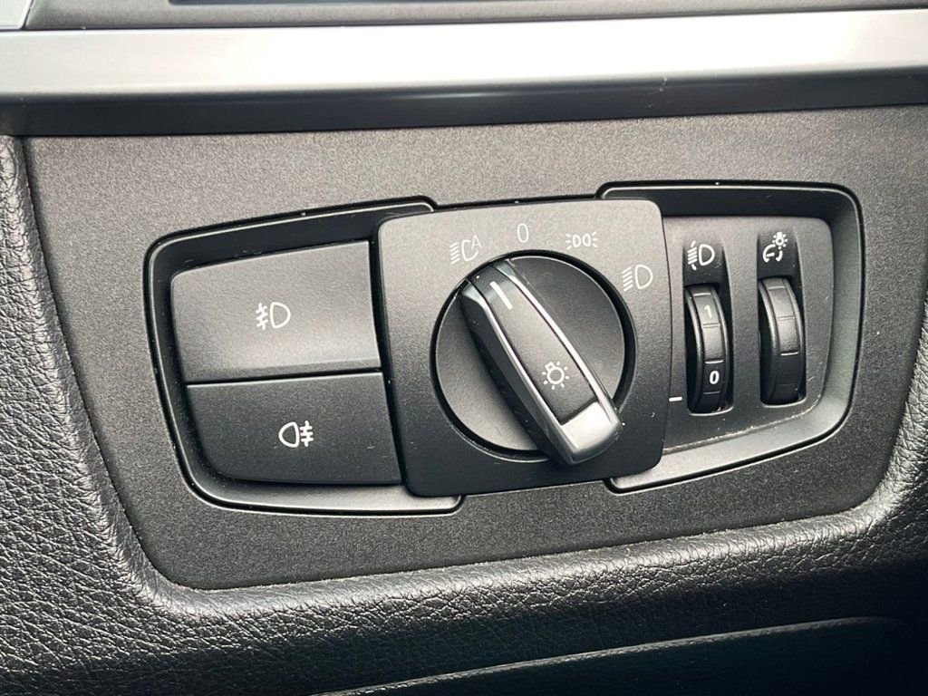 Used BMW 3 Series 2018 for sale - 76291255: Photo 30