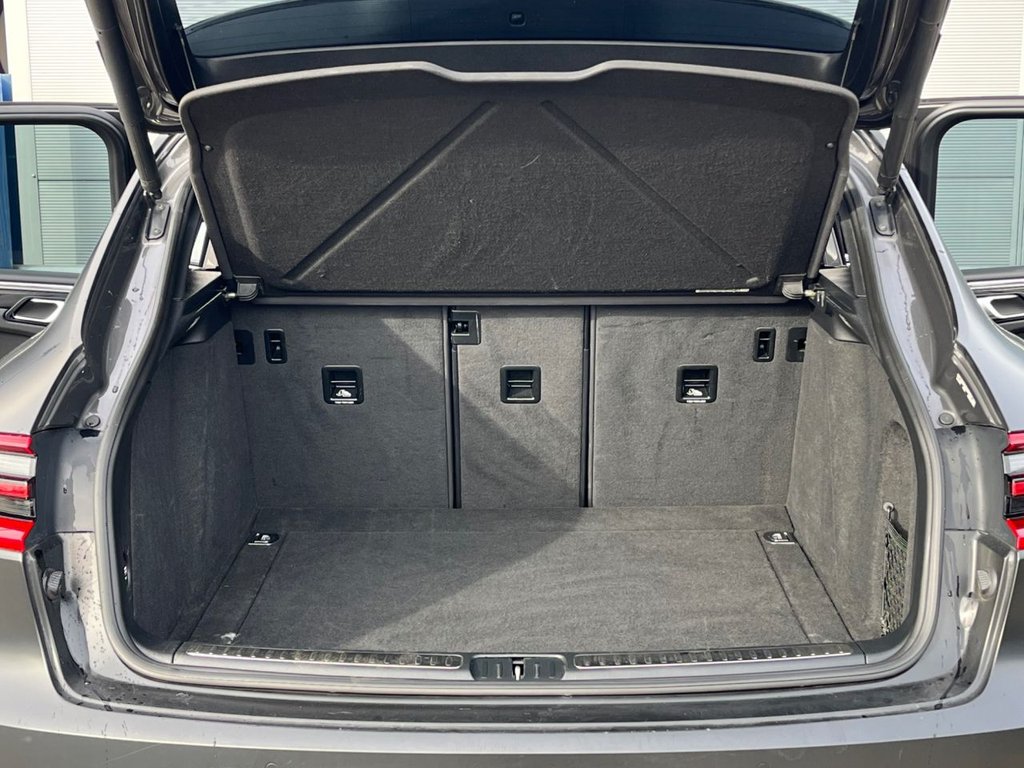 Used Porsche Macan 2017 for sale - 77672631: Photo 10