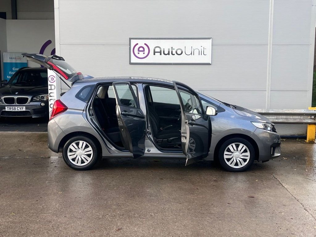 Used Honda Jazz 2017 for sale - 77139446: Photo 24