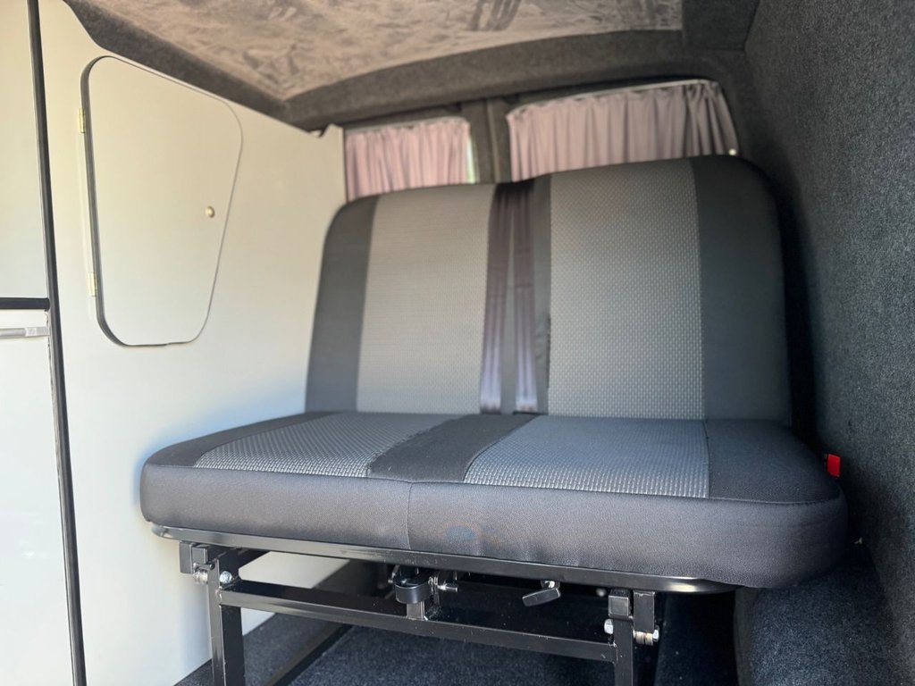 Used Volkswagen Transporter 2018 for sale - 77703953: Photo 16