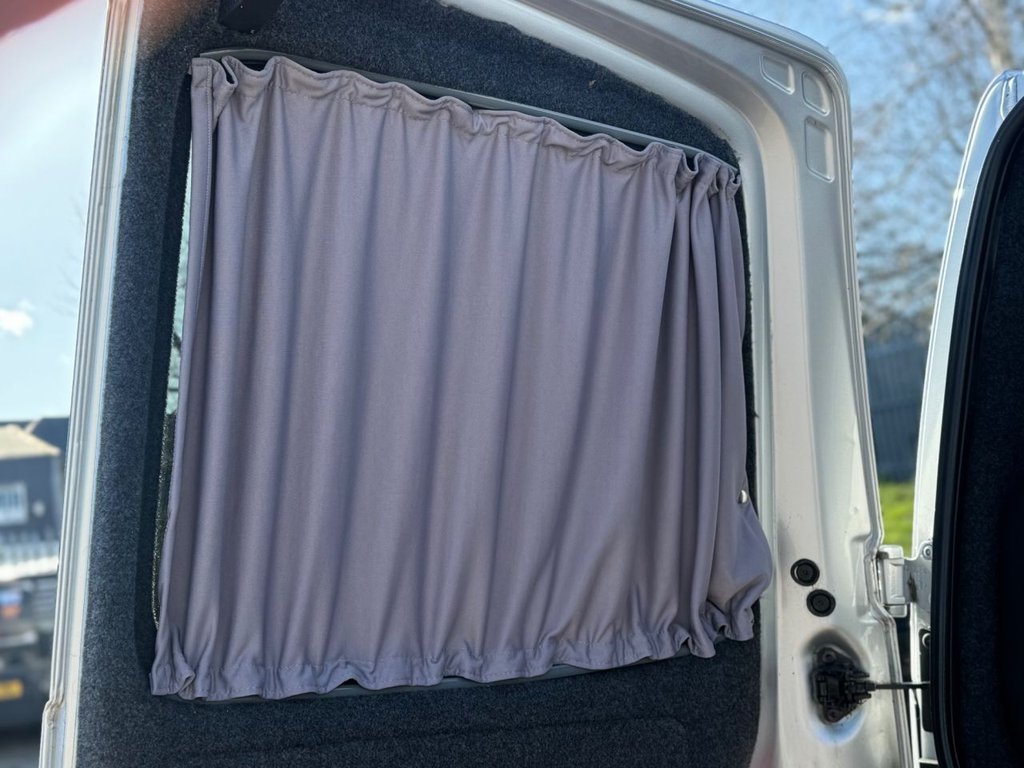 Used Volkswagen Transporter 2018 for sale - 77703953: Photo 18