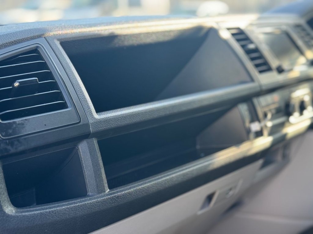 Used Volkswagen Transporter 2018 for sale - 77703953: Photo 20