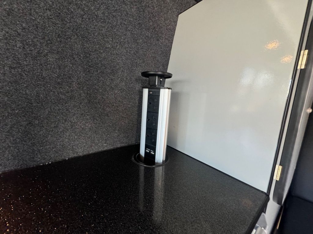 Used Volkswagen Transporter 2018 for sale - 77703953: Photo 21