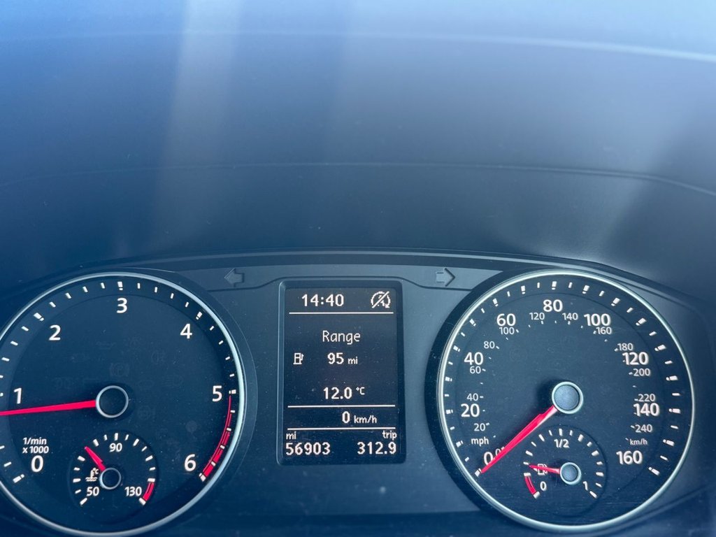 Used Volkswagen Transporter 2018 for sale - 77703953: Photo 32