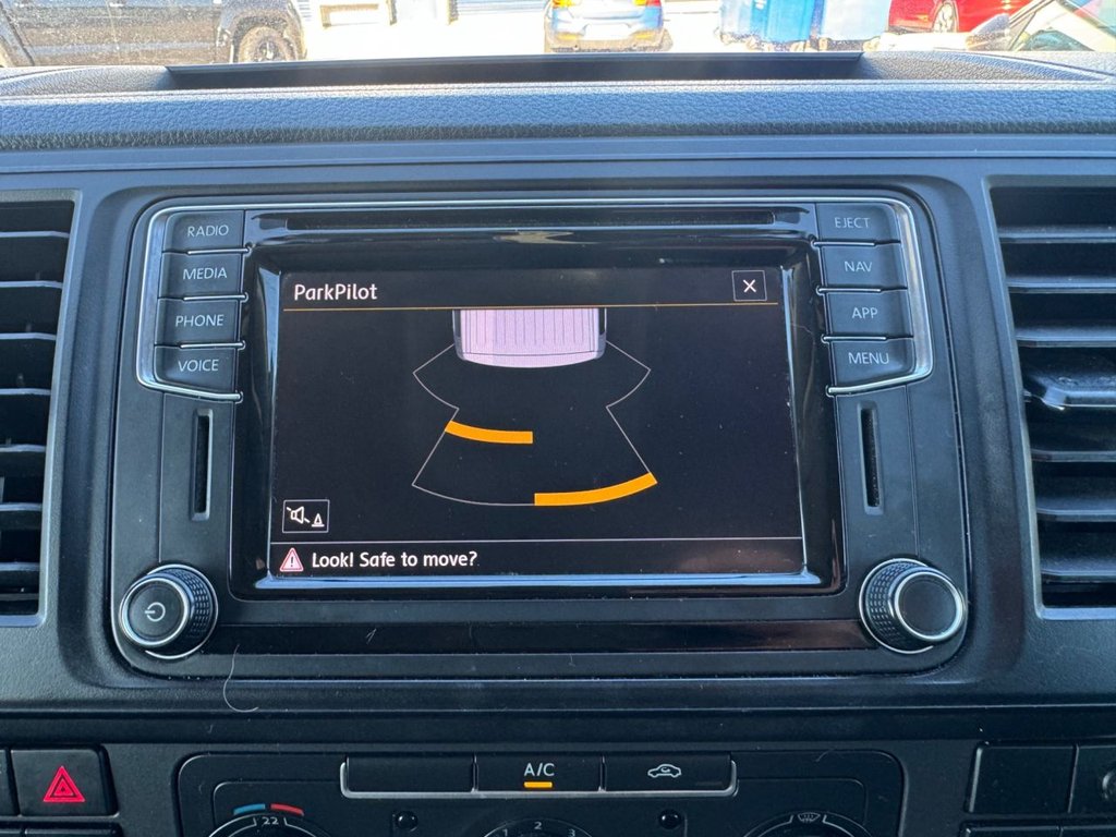 Used Volkswagen Transporter 2018 for sale - 77703953: Photo 42