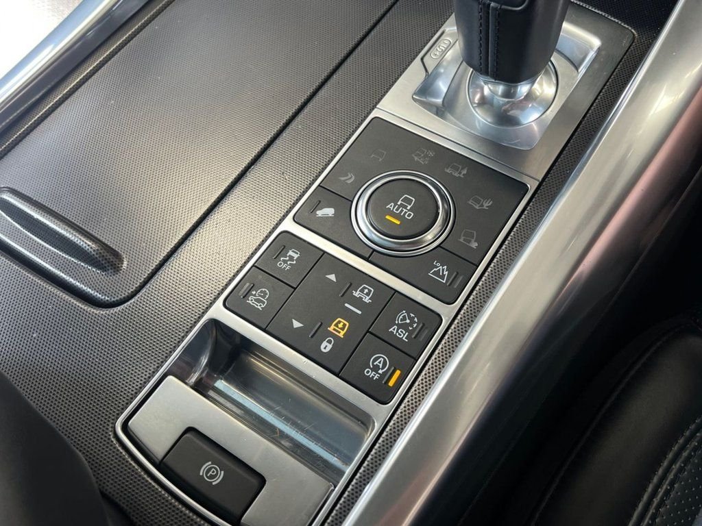 Used Land Rover Range Rover Sport 2016 for sale - 76941656: Photo 32