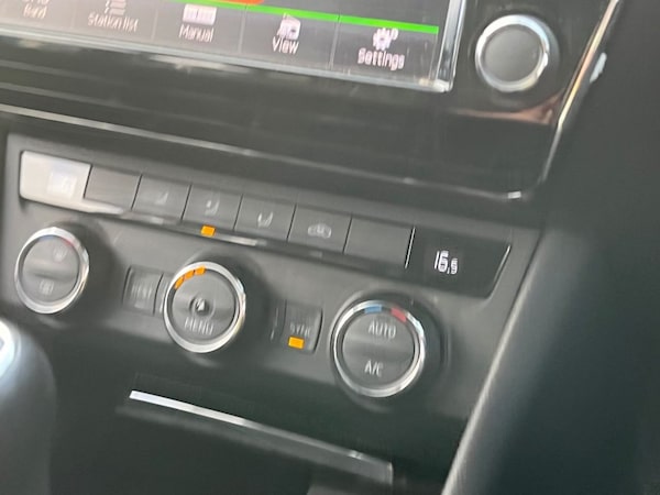 Used Skoda Superb 2016 for sale - 76132734: Photo 13