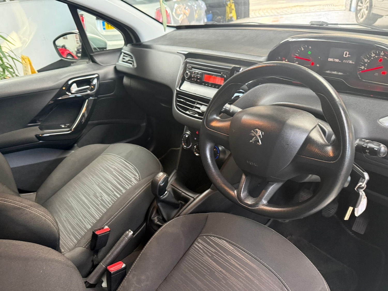 Used Peugeot 208 2019 for sale - 76211904: Photo 17