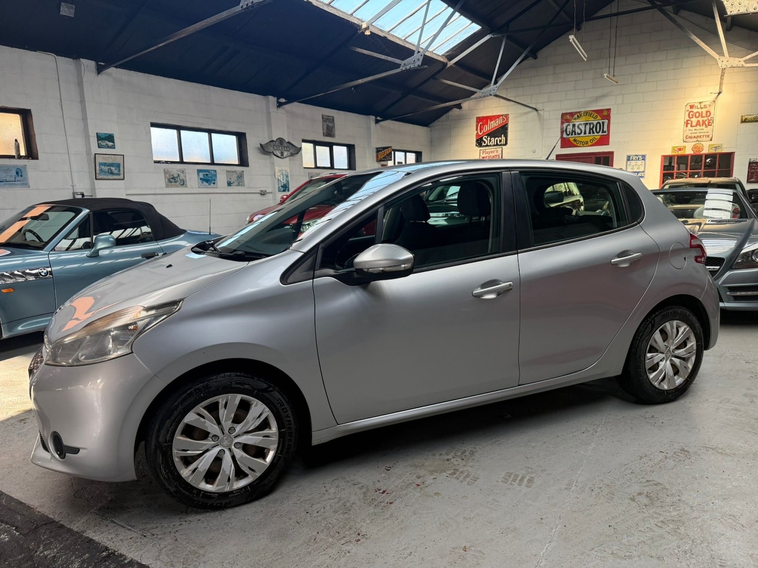Used Peugeot 208 2019 for sale - 76211904: Photo 2