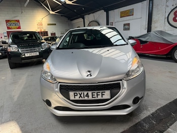 Used Peugeot 208 2019 for sale - 76211904: Photo