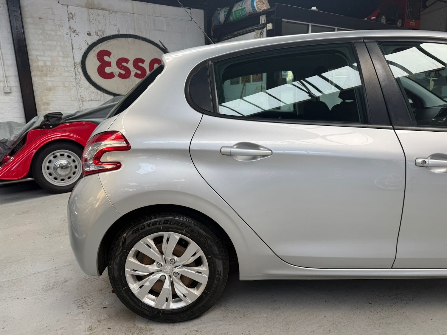 Used Peugeot 208 2019 for sale - 76211904: Photo 7