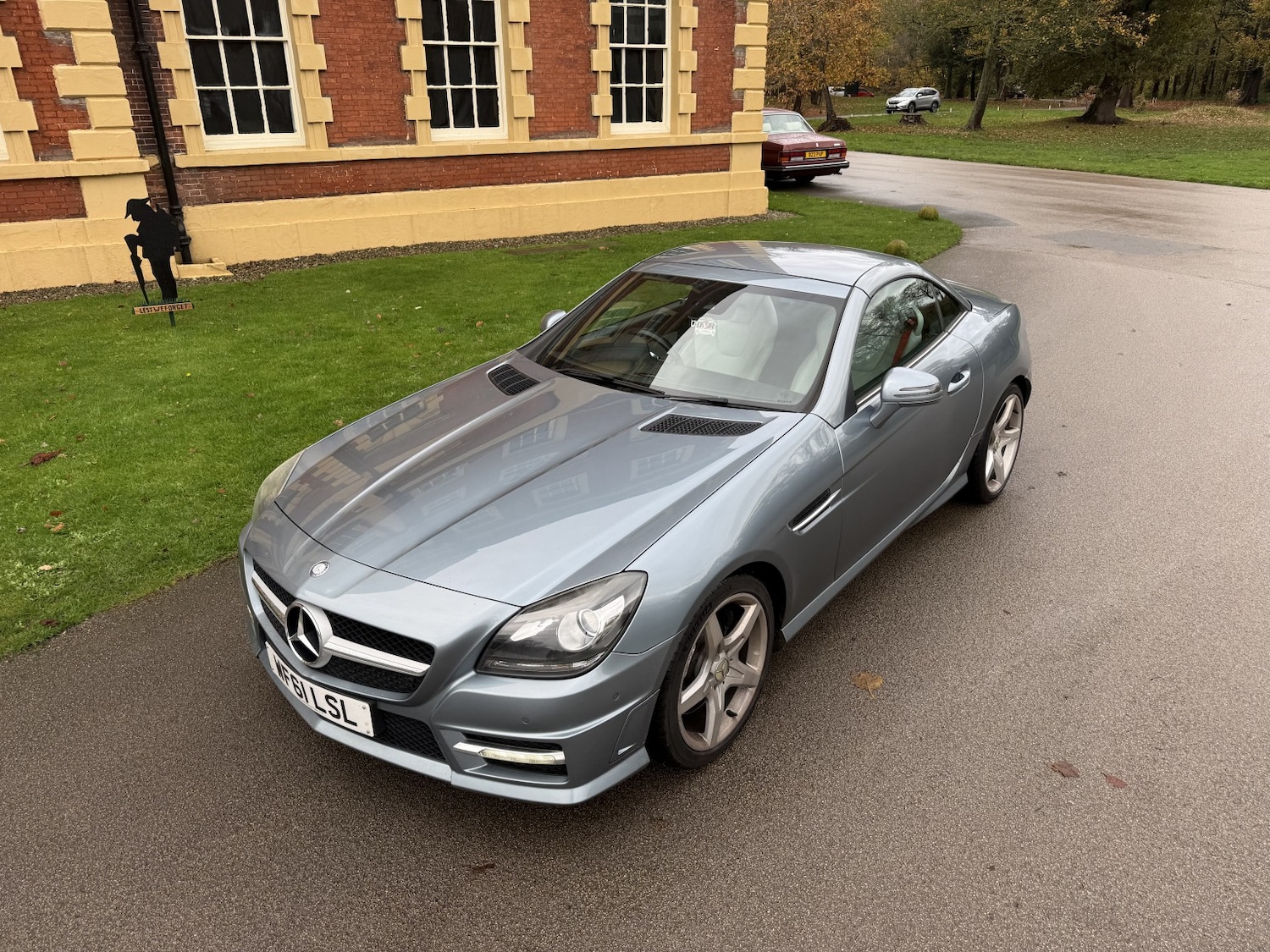 Used Mercedes-Benz SLK 2011 for sale - 76547873: Photo 15