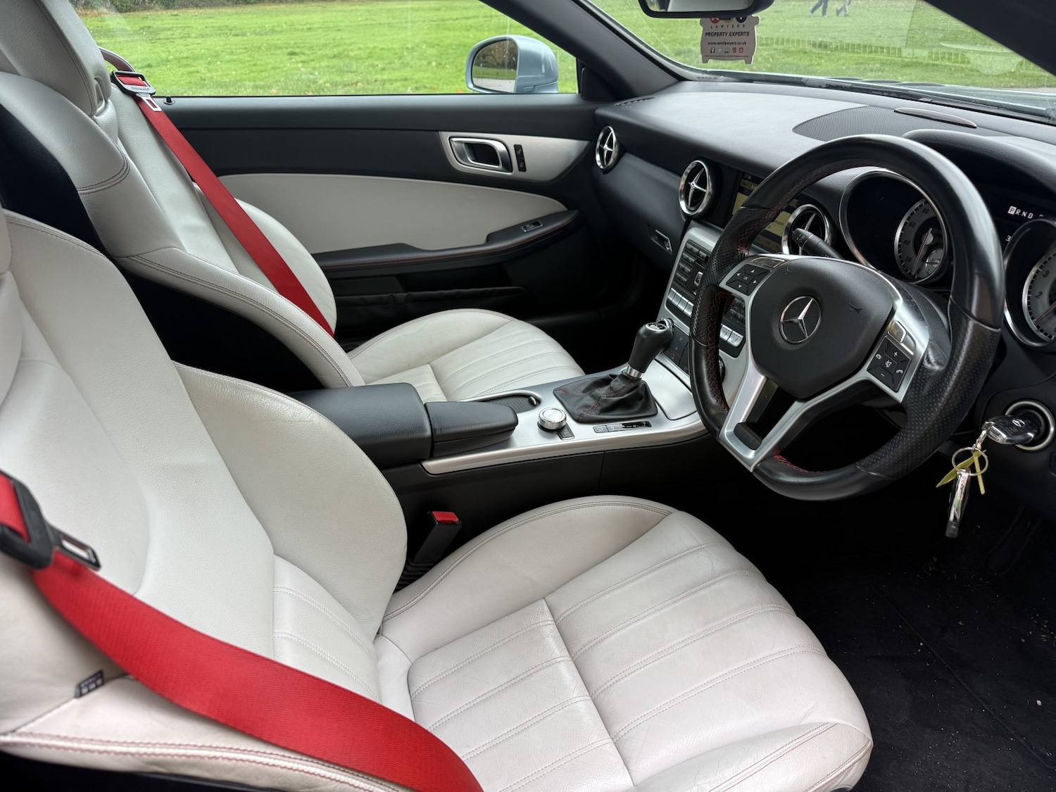 Used Mercedes-Benz SLK 2011 for sale - 76547873: Photo 17