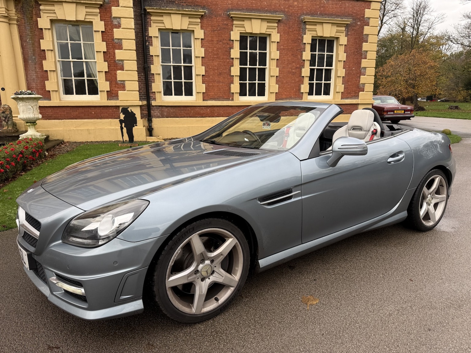 Used Mercedes-Benz SLK 2011 for sale - 76547873: Photo 24