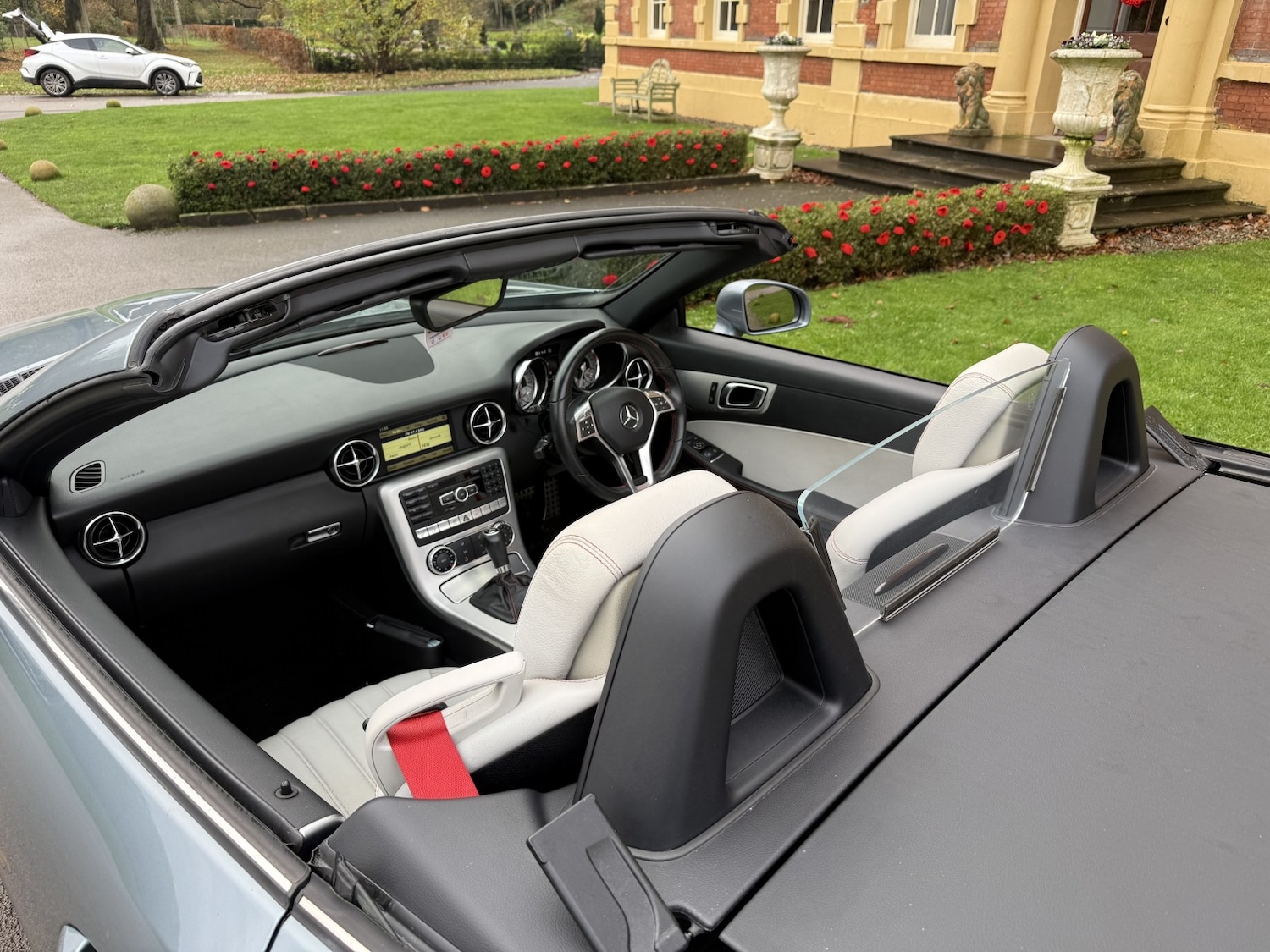 Used Mercedes-Benz SLK 2011 for sale - 76547873: Photo 25