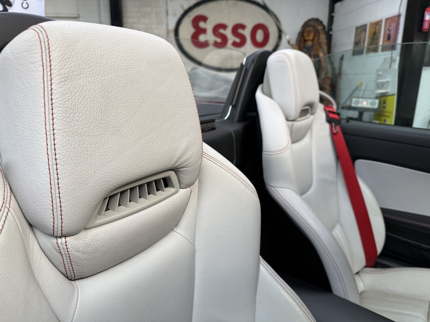 Used Mercedes-Benz SLK 2011 for sale - 76547873: Photo 27